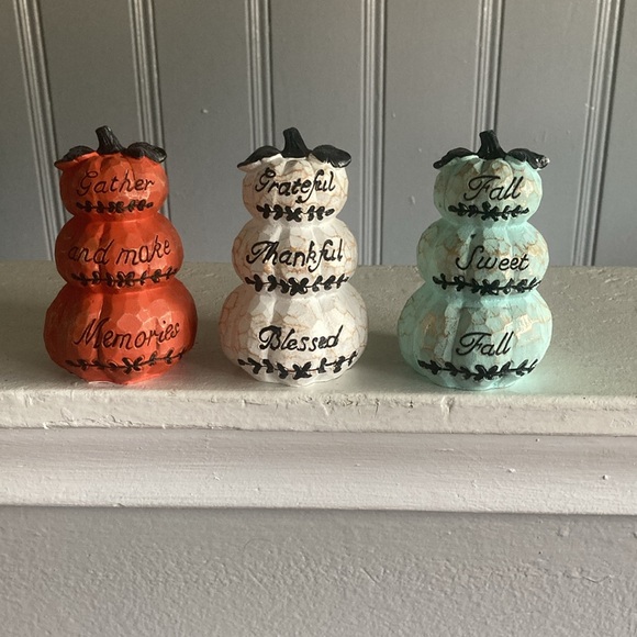 NWT- Triple Stacked Ceramic Pumpkins -with Carved & Painted Sentiments - Picture 15 of 17